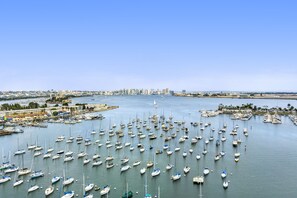 Aerial view - Sea Harbor Hotel (San Diego)
