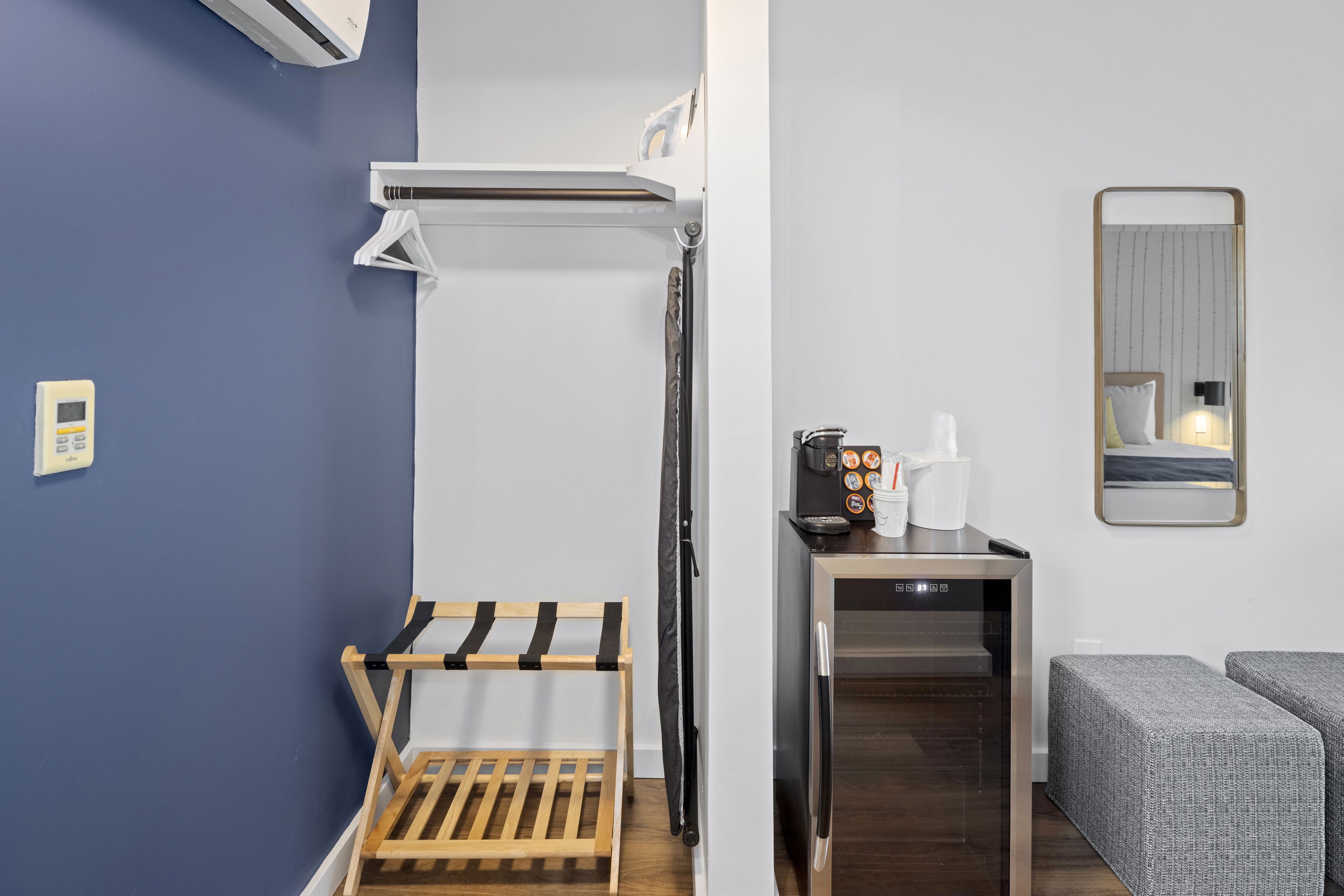 1 bedroom, down duvets, pillow-top beds, desk