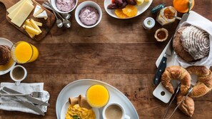 Petit-déjeuner continental compris tous les jours