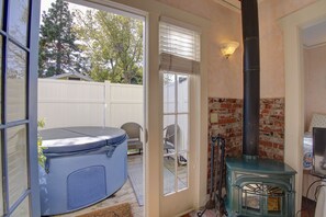 Room, Multiple Beds, Private Bathroom (Wood Thrush) | Iron/ironing board, free WiFi, bed sheets