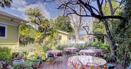 Secret Garden Inn and Cottages