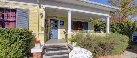 Bagian depan properti