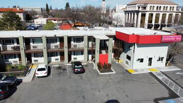 Facciata della struttura