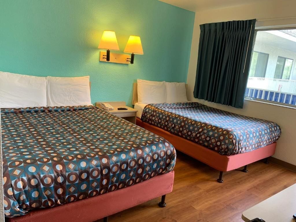 Photo - Vagabond Inn Sylmar