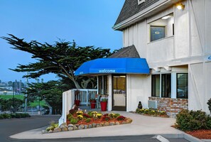 Exterior - Motel 6 Marina, CA - Monterey (Marina)