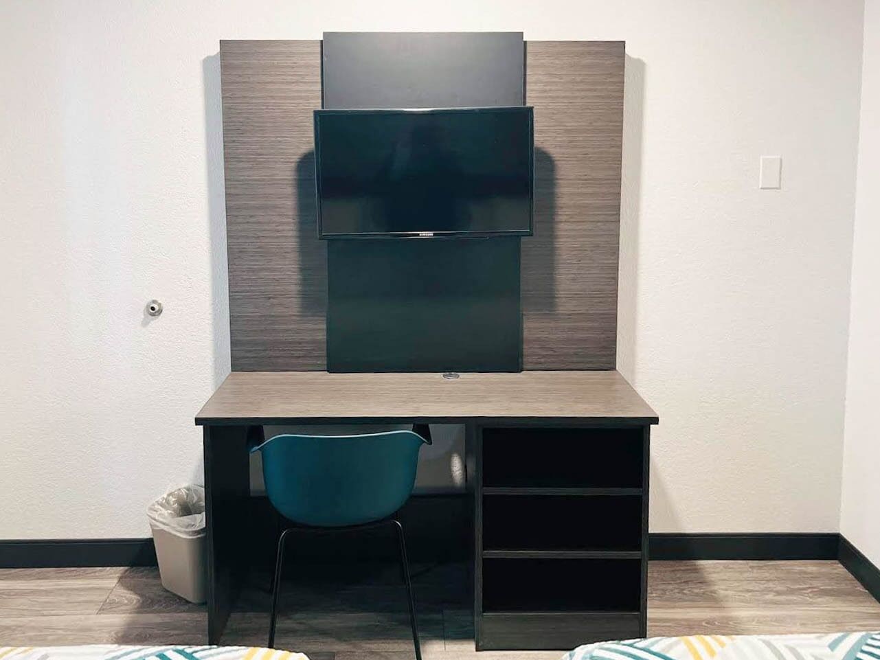 Pimennysverhot, ilmainen Wi-Fi, vuodevaatteet