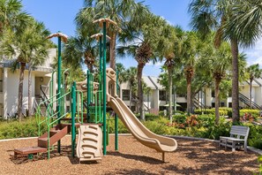 Children’s play area – outdoor