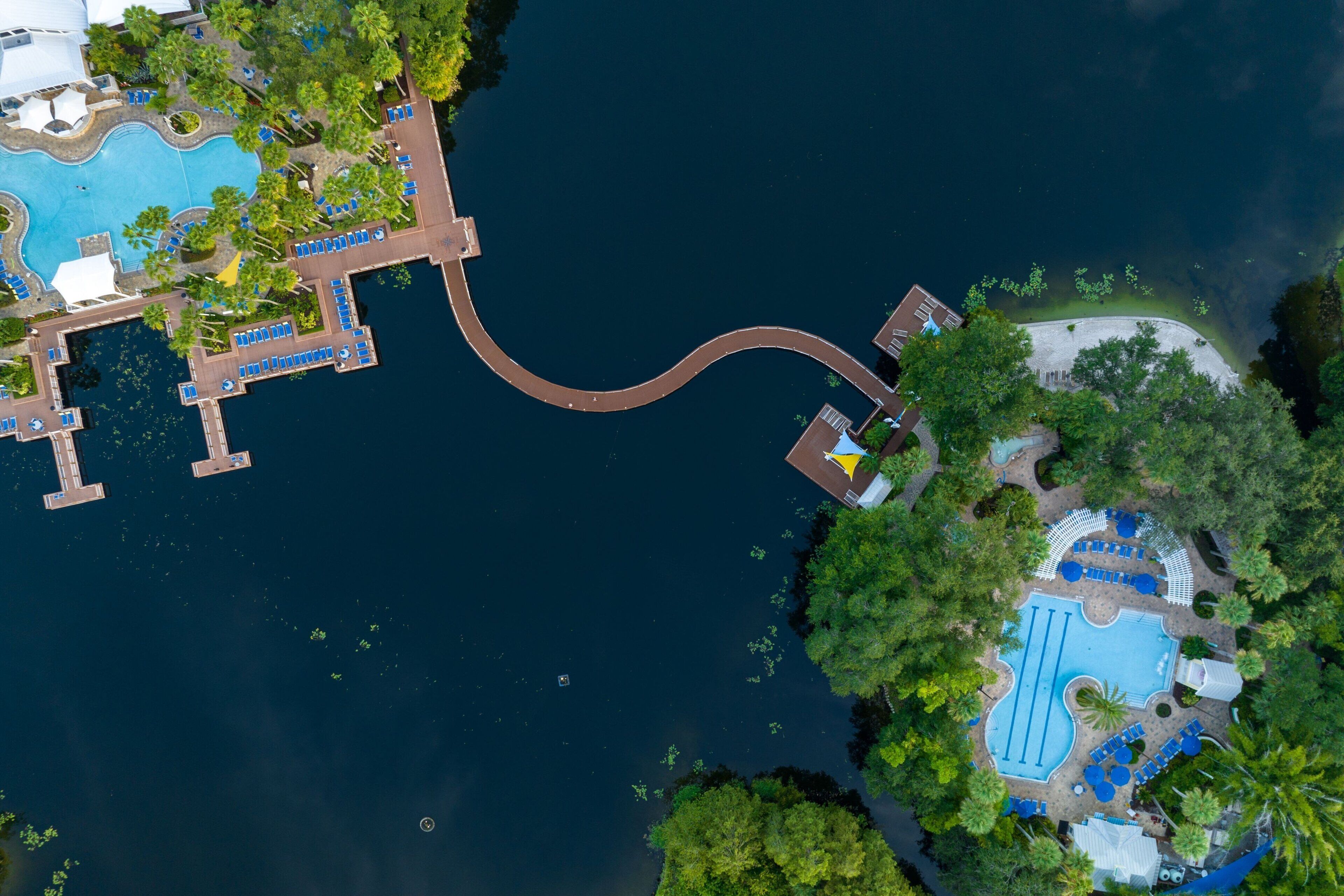 3 outdoor pools, pool umbrellas, sun loungers