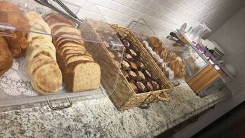 Desayuno continental incluido todos los días
