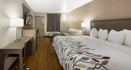 Red Roof Inn & Suites Thomasville