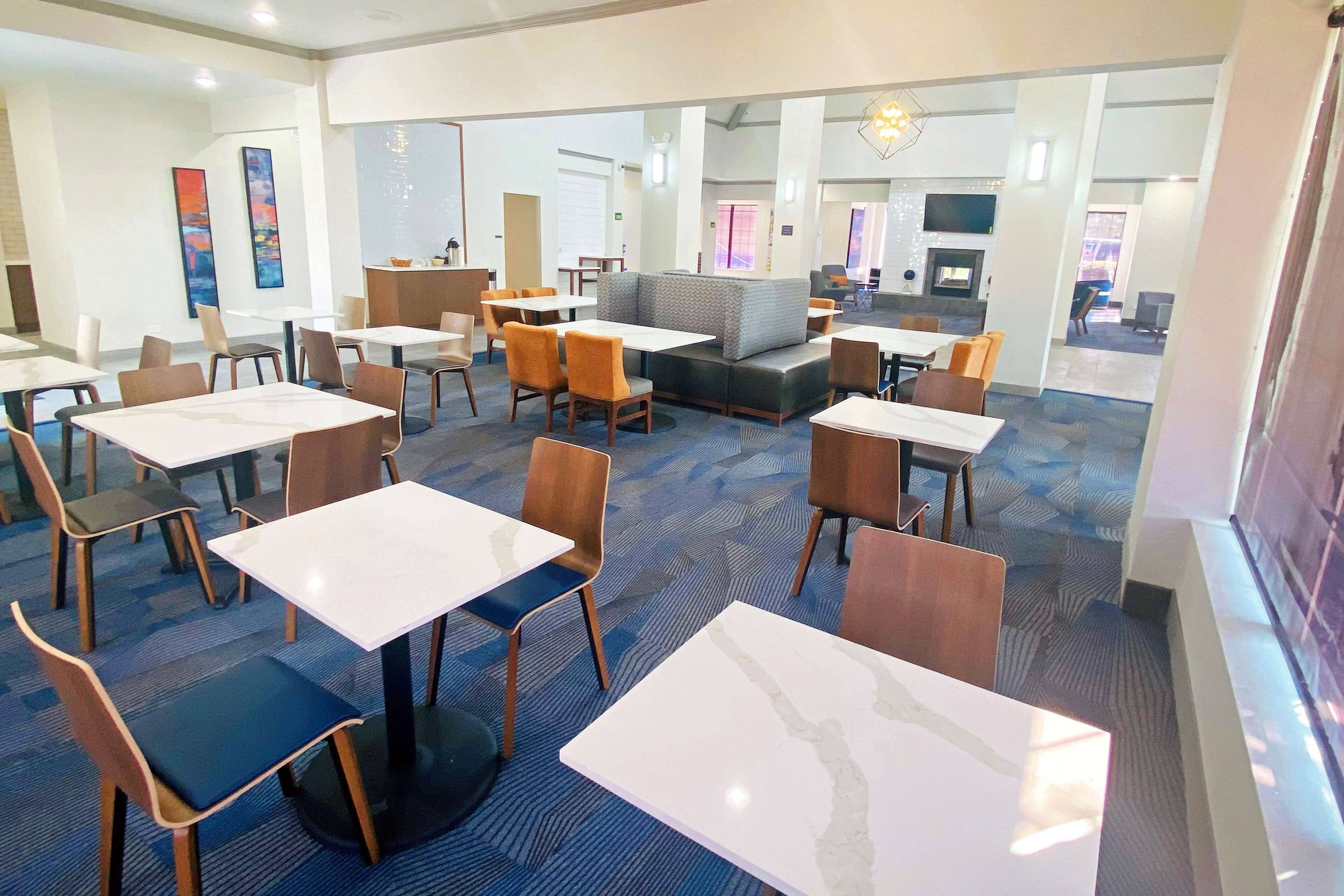 Desayuno completo incluido todos los días