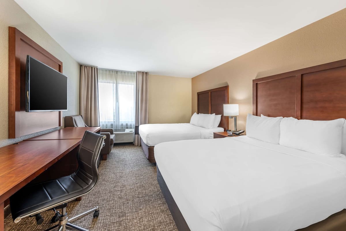 Standard Room, 2 Queen Beds, Non Smoking