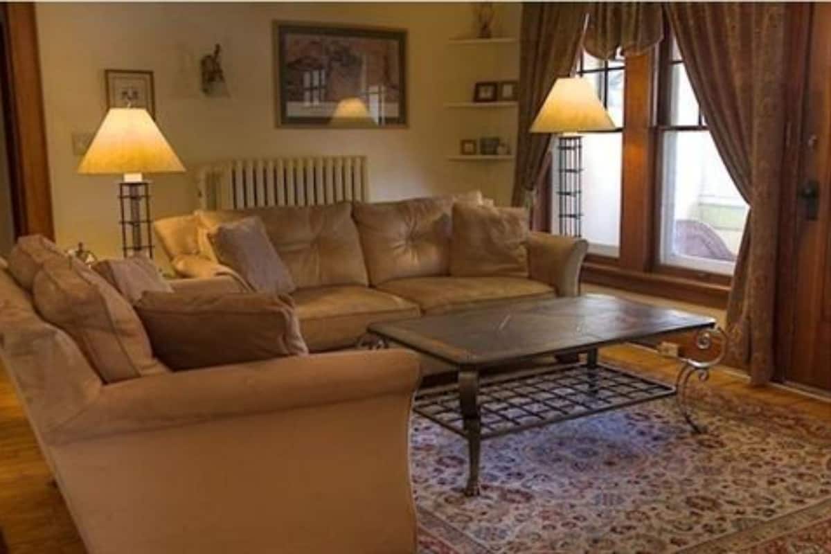 Deluxe Suite, 2 Bedrooms | Premium bedding, soundproofing, iron/ironing board, free WiFi