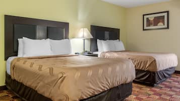 Ropa de cama de alta calidad y cortinas opacas