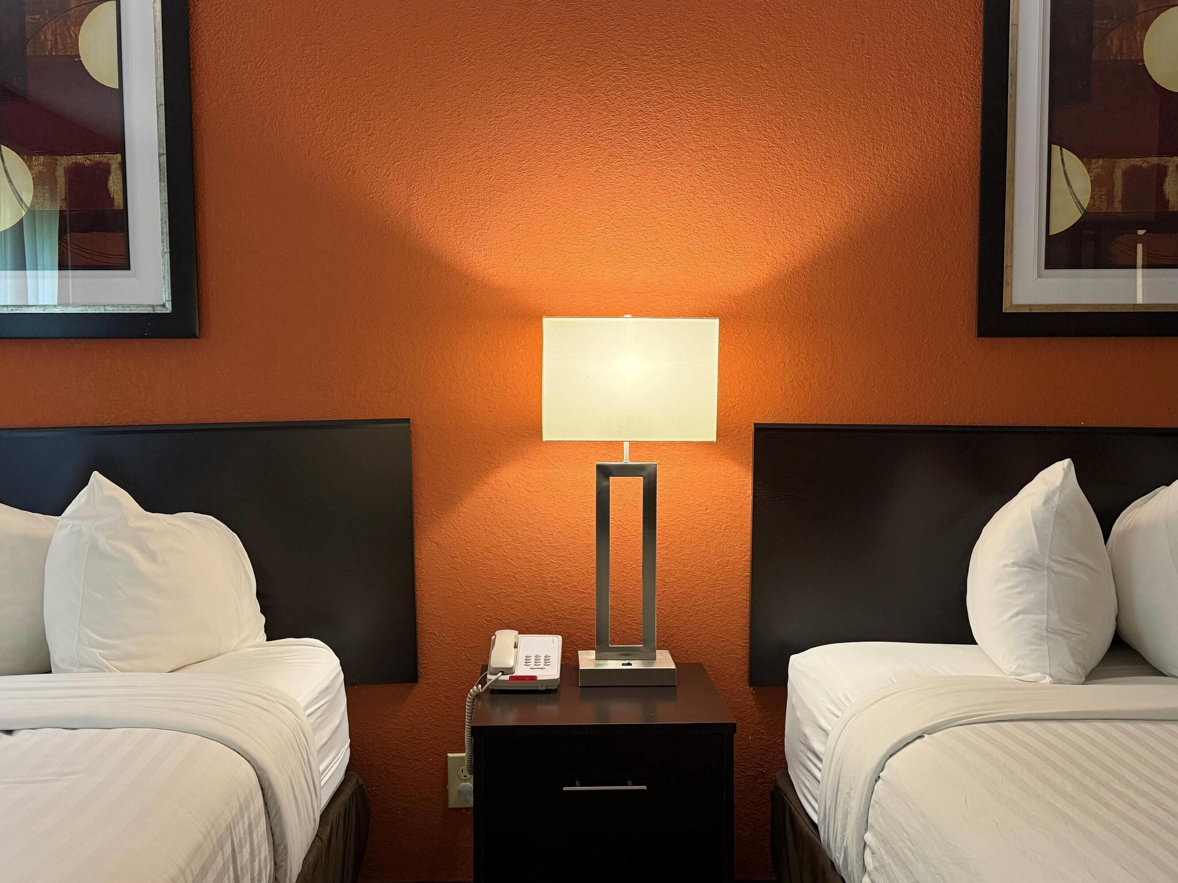 Habitación, 2 camas matrimoniales, con acceso para personas discapacitadas, para no fumadores | Ropa de cama hipoalergénica y decoración personalizada 