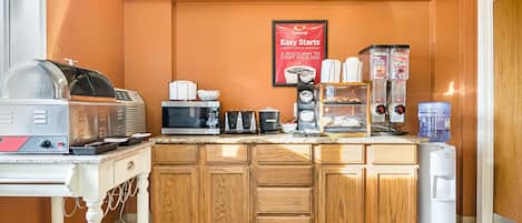 Free daily buffet breakfast