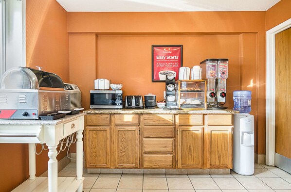 Free daily buffet breakfast 