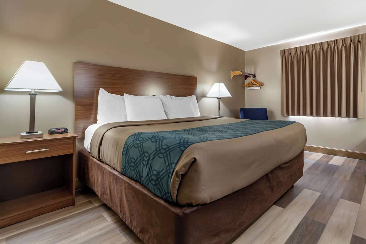 Chambre Standard, 1 trĂšs grand lit, non-fumeur