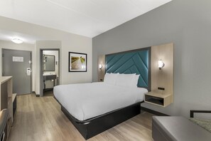 Pillowtop beds, desk, laptop workspace, blackout drapes