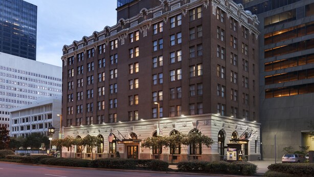 Exterior - The Whitney Hotel (New Orleans)