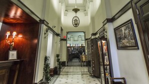 Interior entrance - The Whitney Hotel (New Orleans)