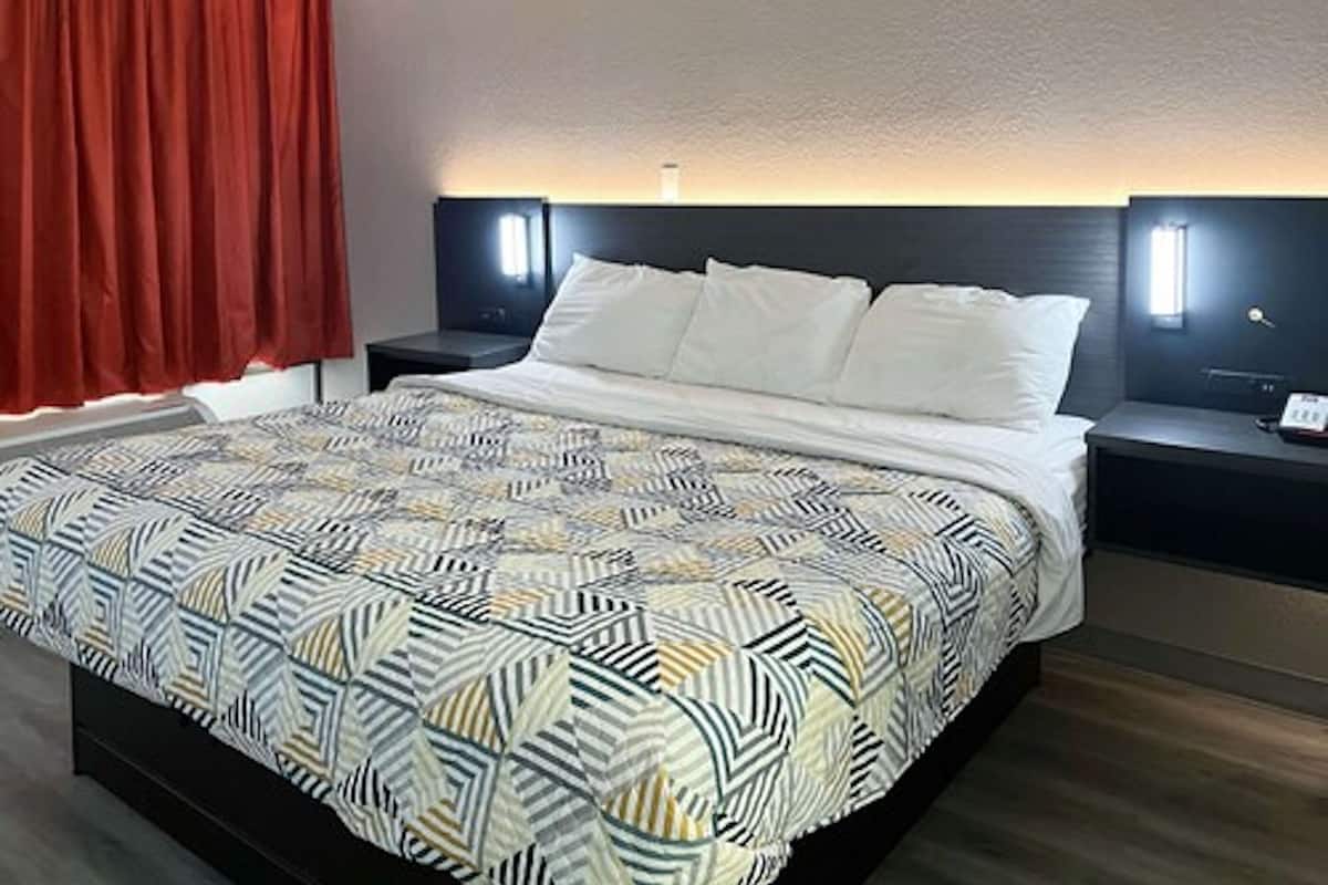 Free WiFi, bed sheets