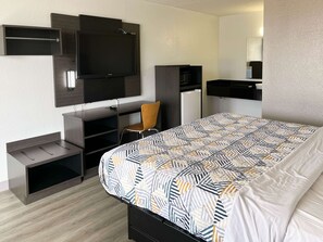 Habitación Deluxe, 1 cama King size, para no fumadores, refrigerador y microondas | Wifi gratis y ropa de cama 