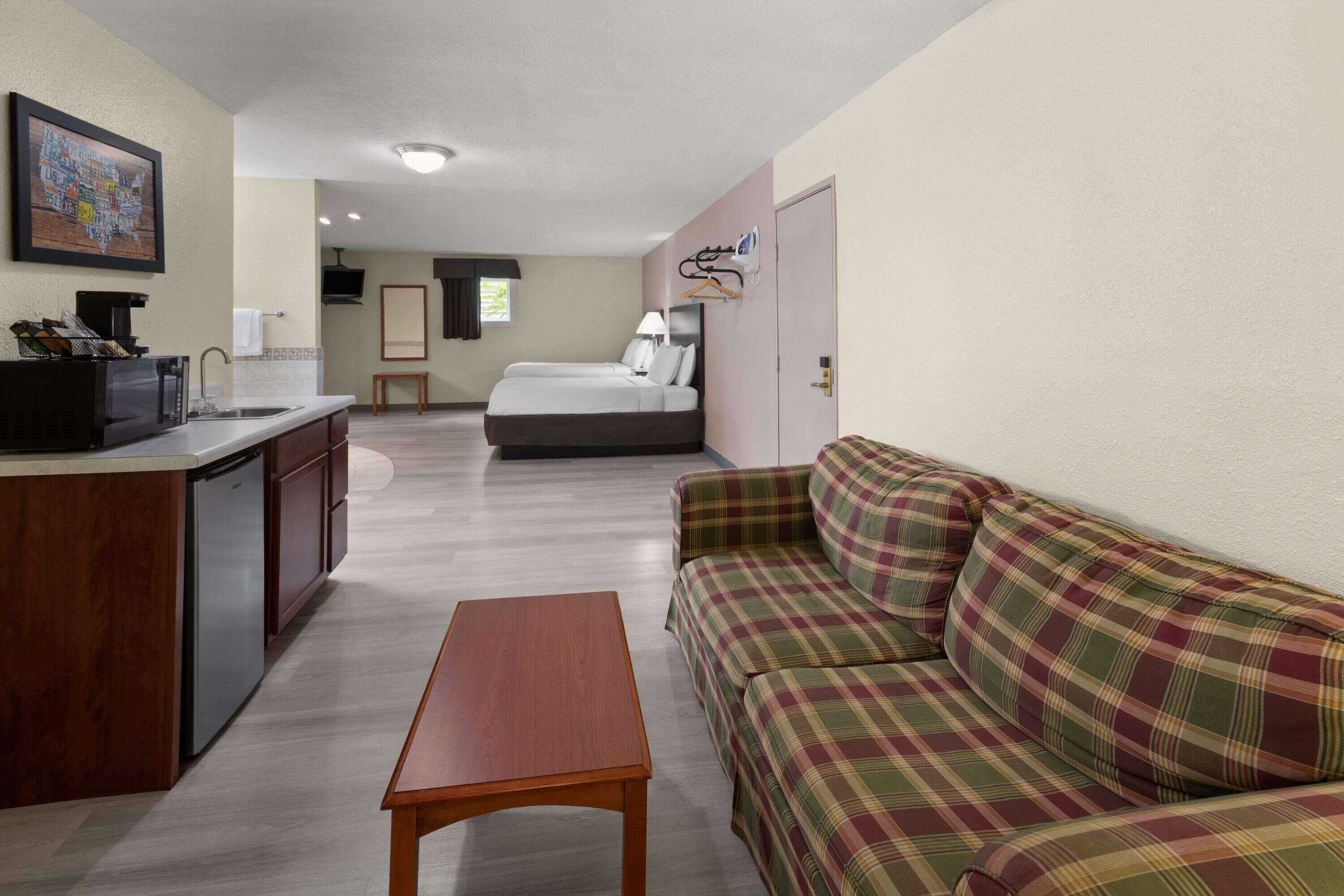 Sviitti, 2 keskisuurta parisänkyä, tupakointi kielletty | Poreamme