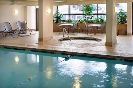 Una piscina techada