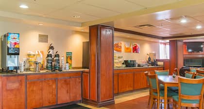 Quality Inn & Suites Detroit Metro Airport