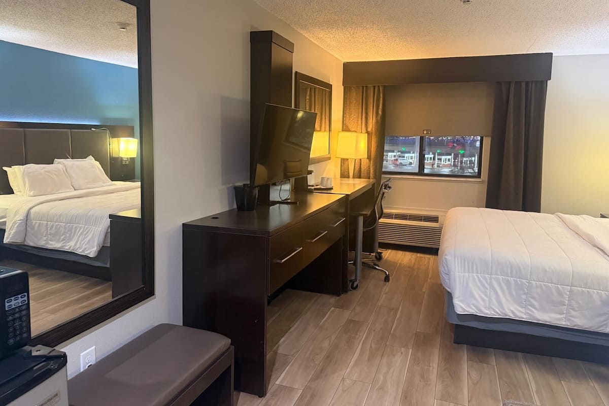 Couette en duvet d'oie, coffres-forts dans les chambres, bureau