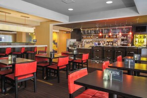 Restaurant - Courtyard Flint by Marriott (Flint)