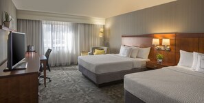 Premium bedding, desk, laptop workspace, blackout curtains - Courtyard by Marriott Grand Rapids Airport (Grand Rapids)