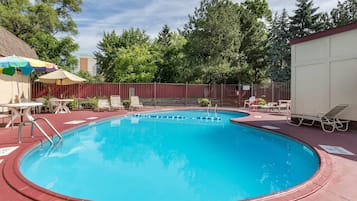 Piscina stagionale all'aperto