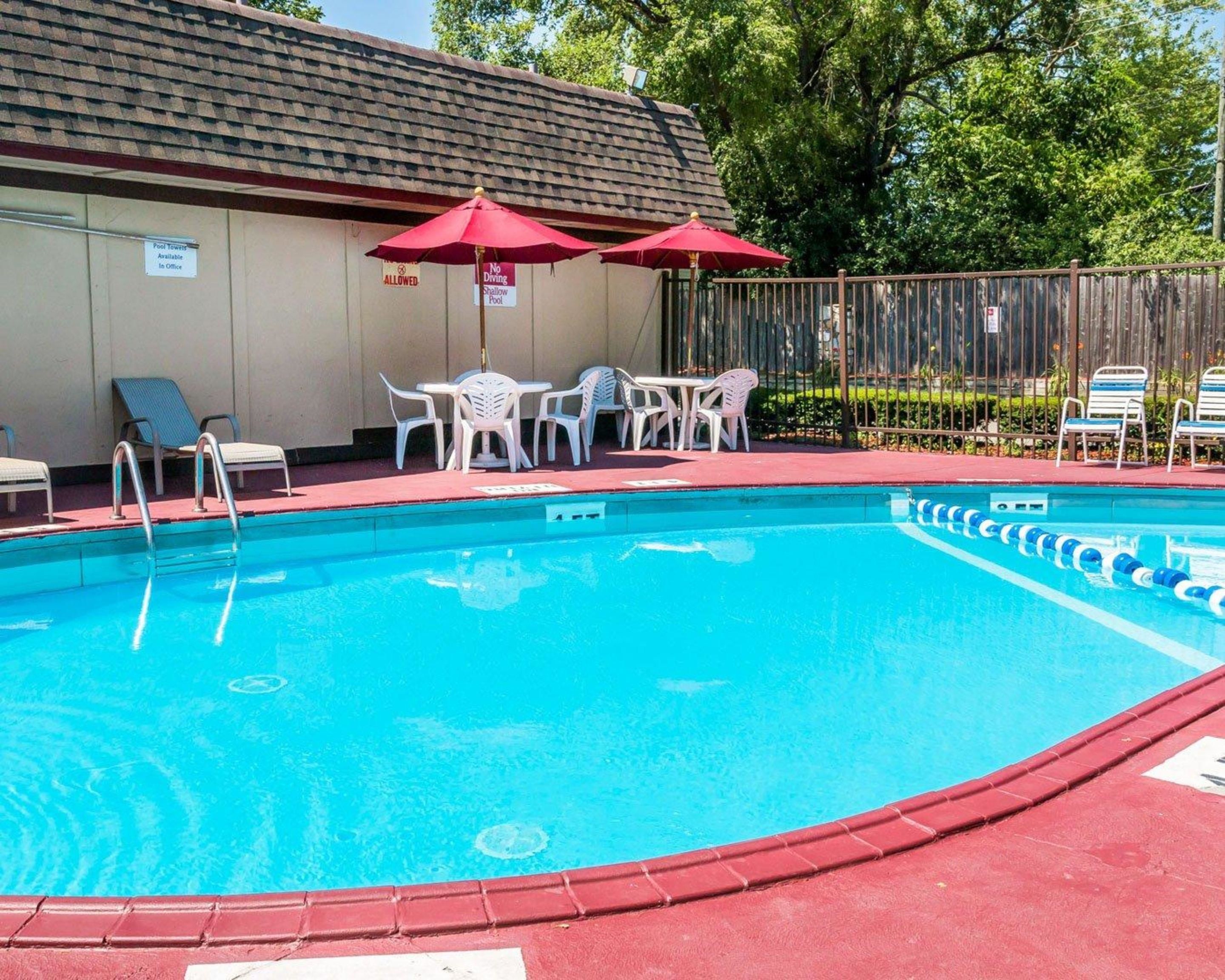 Alberca al aire libre por temporada 