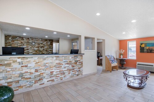 Rodeway Inn Auburn Hills - Detroit