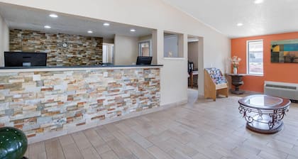 Rodeway Inn Auburn Hills - Detroit