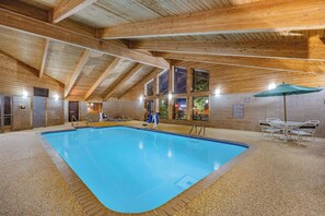 Indoor pool - AmericInn by Wyndham Apple Valley (Apple Valley)