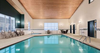 Country Inn & Suites By Radisson, Little Falls, Mn