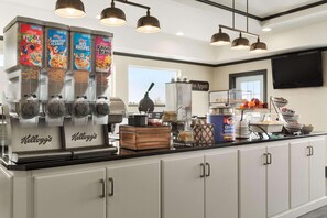 Free daily continental breakfast - Country Inn & Suites By Radisson, Little Falls, Mn (Little Falls)