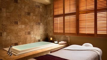Couples treatment room(s), sauna, hot tub, steam room, body treatments
