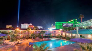 Exterior - Studio 6 Suites Las Vegas, NV – Tropicana (Las Vegas)