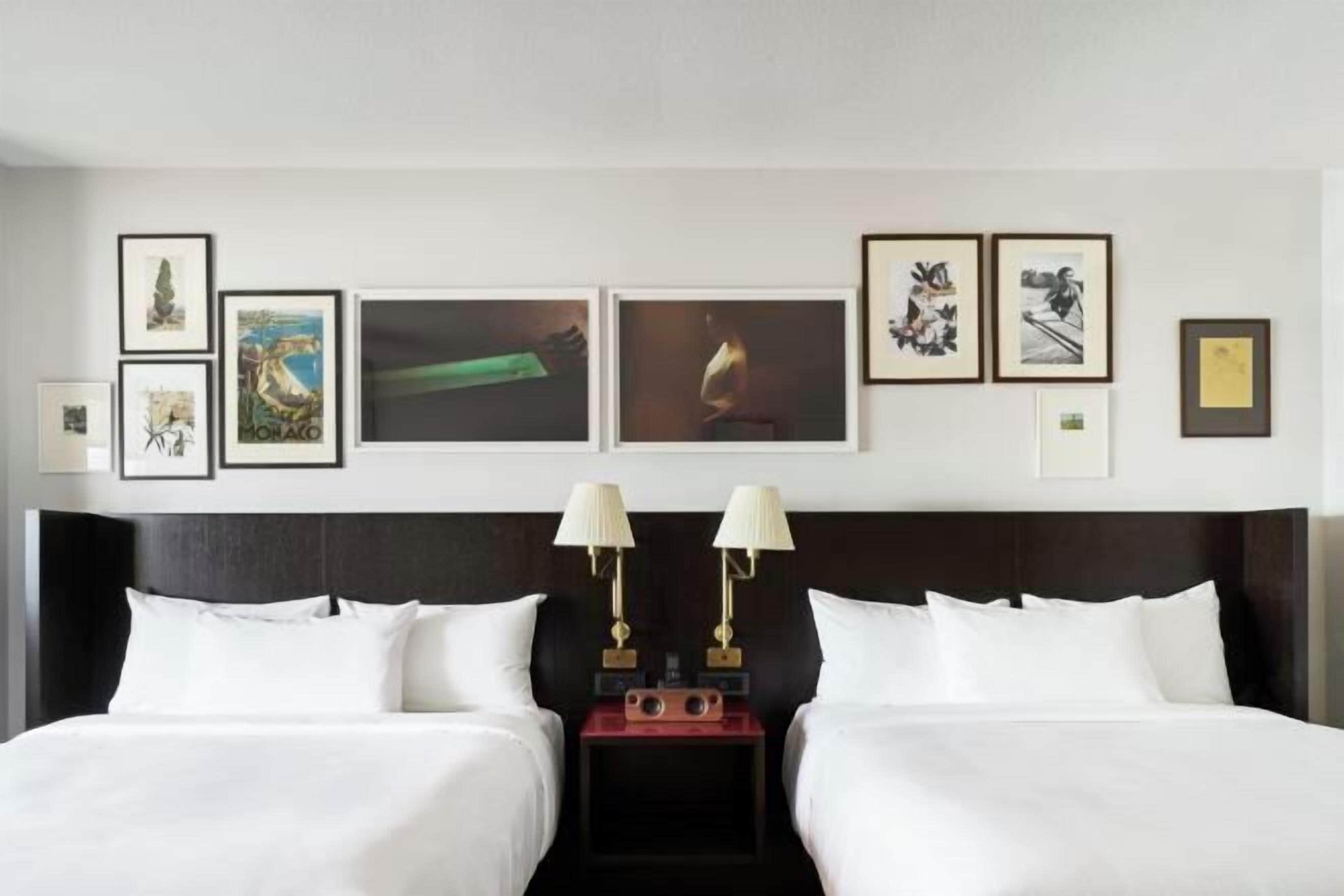 Seprai premium, bantalan ekstra lembut, dan brankas