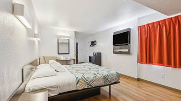 Deluxe Room, 1 King Bed, Non Smoking, Refrigerator & Microwave | Free WiFi, bed sheets