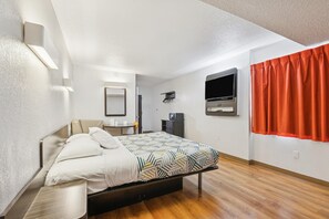 Deluxe Room, 1 King Bed, Non Smoking, Refrigerator & Microwave | Free WiFi, bed sheets