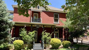 Front of property - El Cuervo ABQ (Albuquerque)