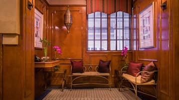 Sala de estar en el lobby