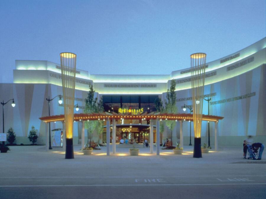 Pertunjukan teater