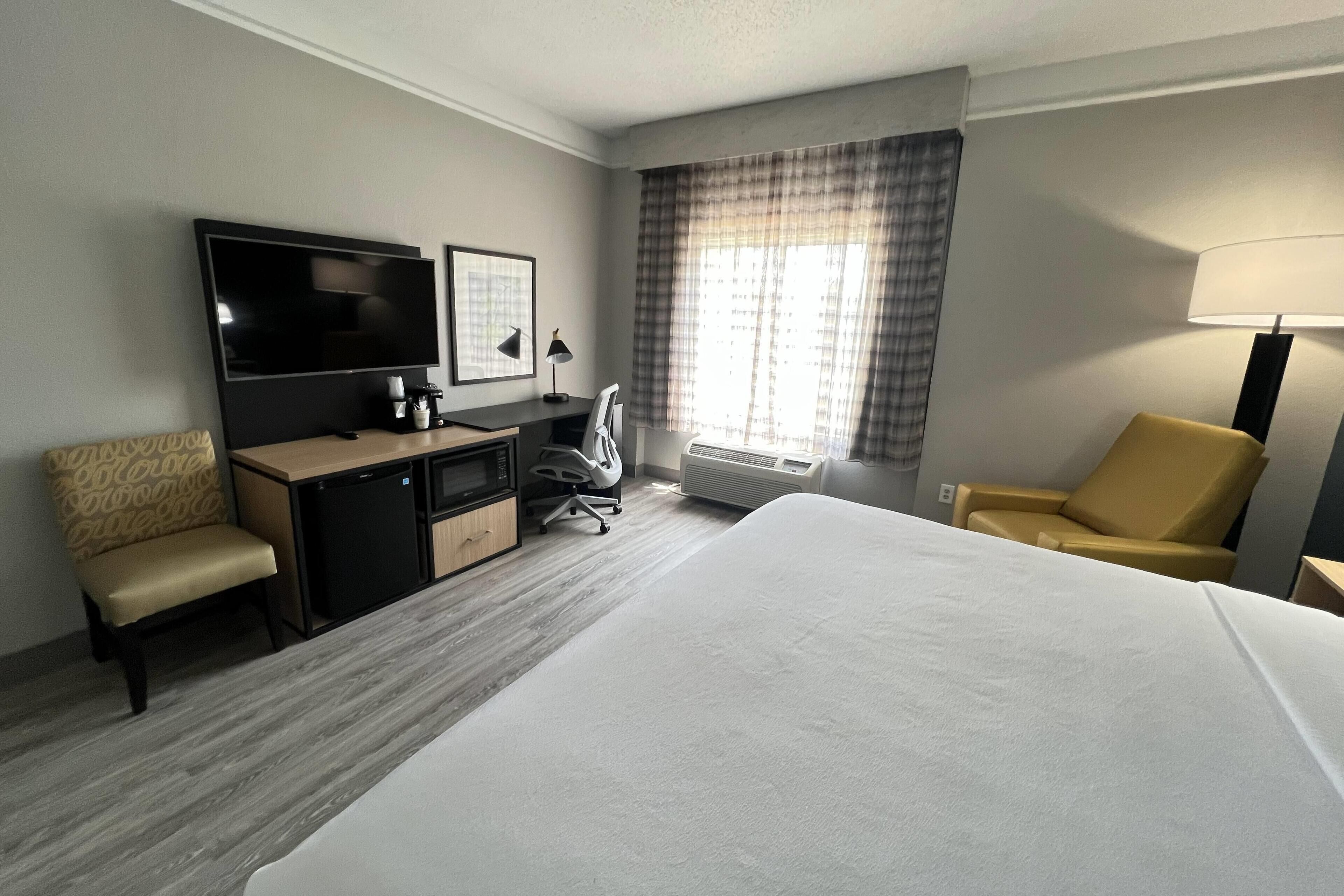 Deluxe Room, 1 King Bed, Non Smoking