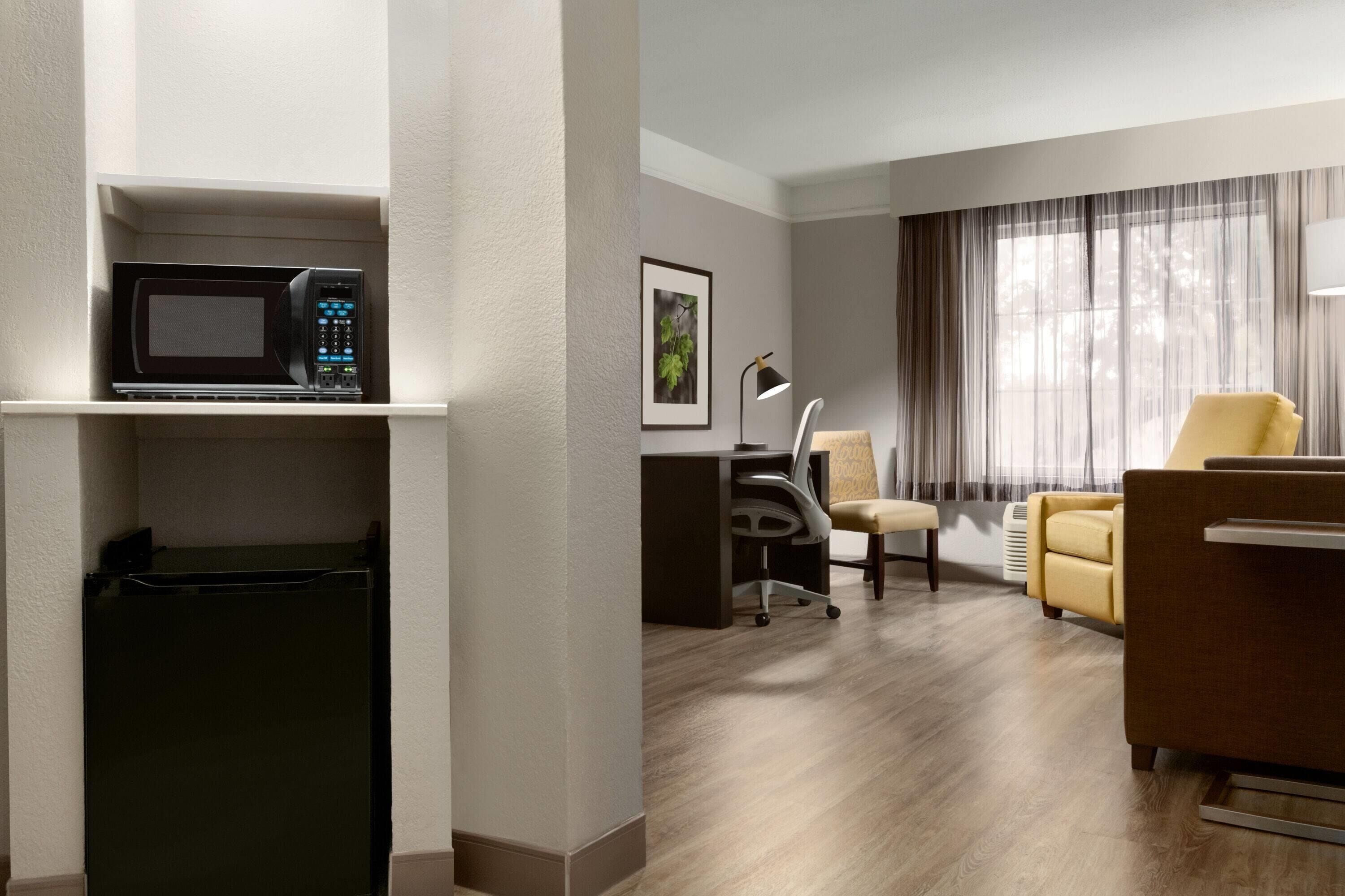 Deluxe Room, 1 King Bed, Non Smoking